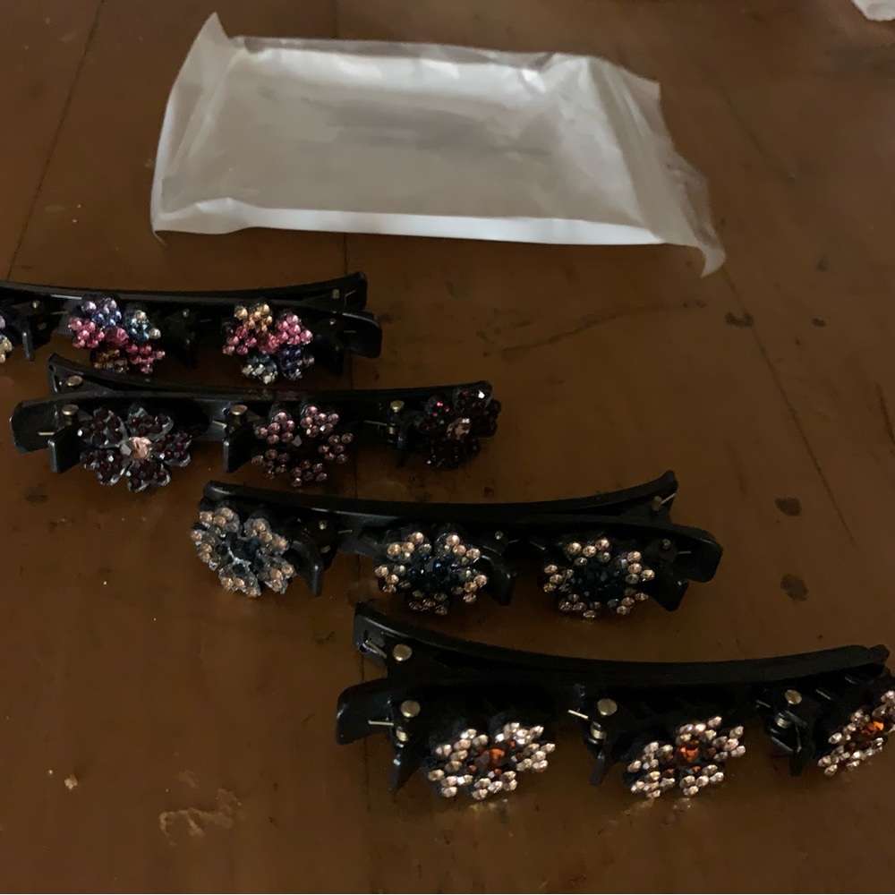 4pc Floral Embellished multicolor Hair Clips